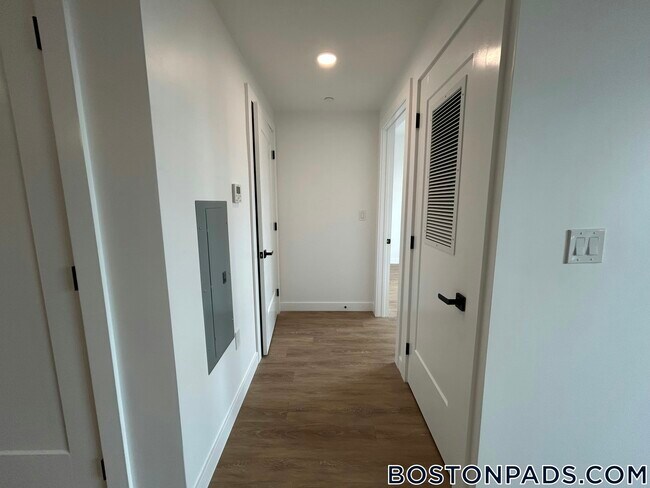 Photo - 199 Gardner St Unit 416