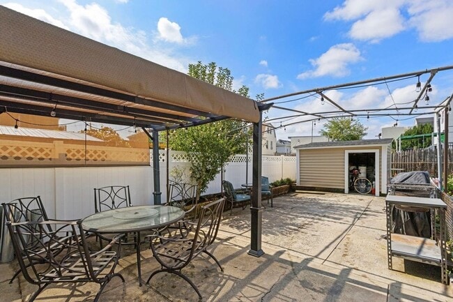 Photo - 98 Bergen Ave