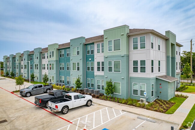 Building Photo - NHH Berry Rental