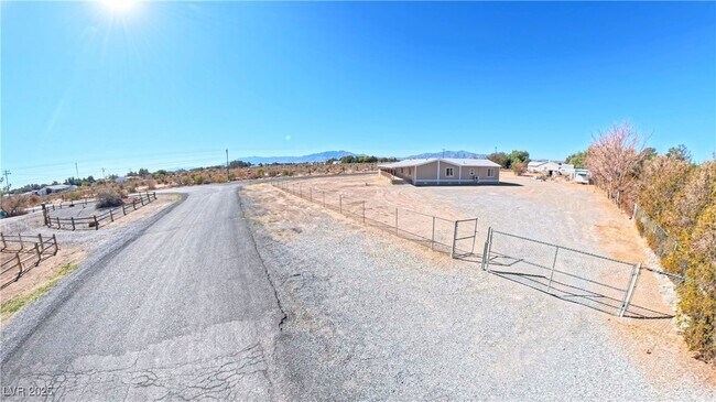 Photo - 1270 Landmark Ave