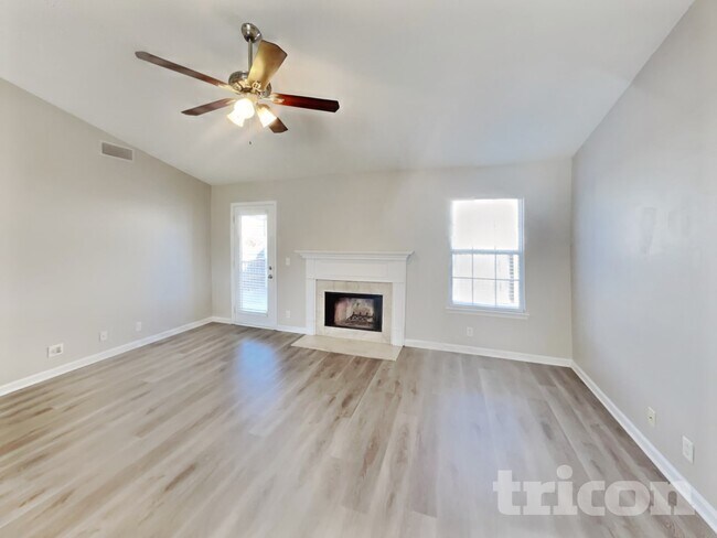 Photo - 3230 Oneida Ct