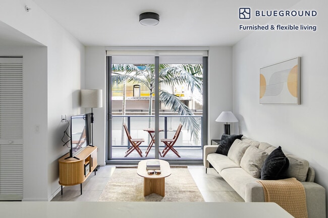 Photo - 230 NE 4th St Unidad FL2-ID130