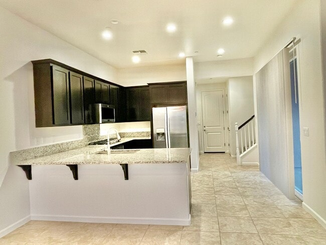 Photo - NATOMAS 3 bd/2.5 Bath Home AVAILABLE NOW