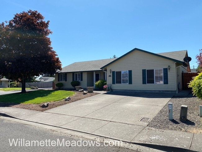 Photo - Beautiful 3 Bedrooms, 2 Bathrooms, In Aumsville