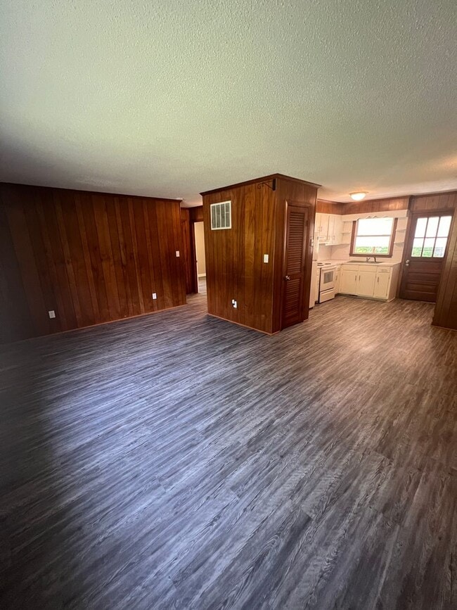 Photo - 2 Bedroom Duplex Available (Monroe)