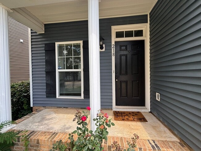 Photo - 218 Northwood St