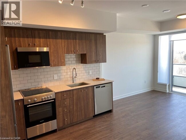 Photo - 5 Wellington St S Unité 808