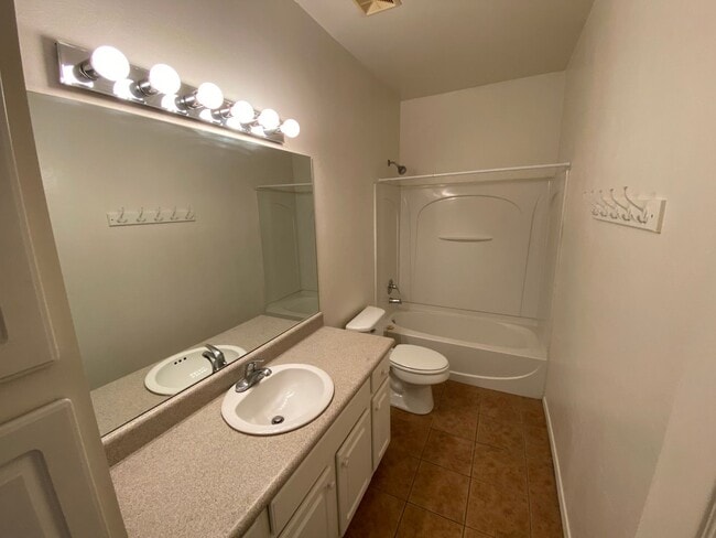 Photo - 1410 E Lee St Unidad 02