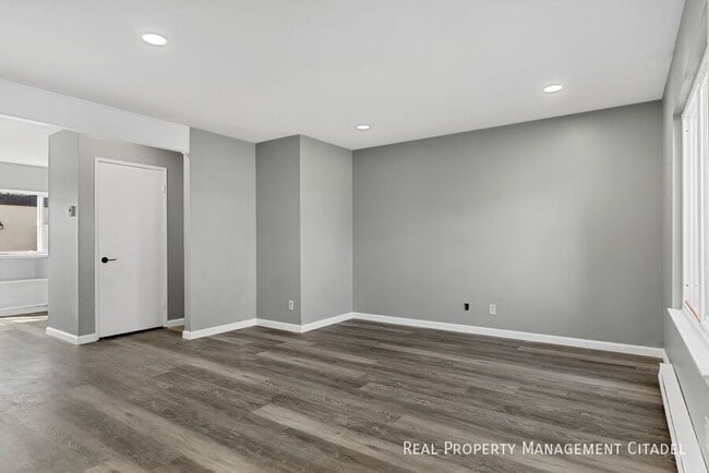 Photo - 11104 Grant Way