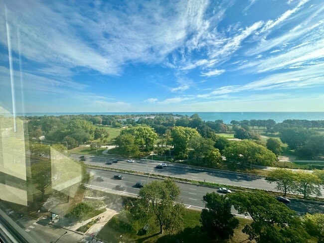 Photo - 4180 N Marine Dr Unit 1406