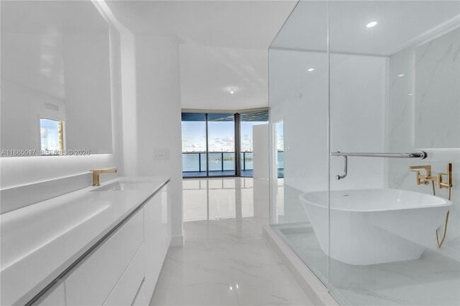 Photo - 700 NE 24th St Unit 1407