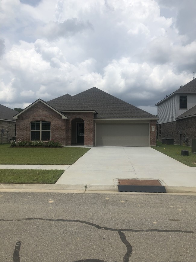 Building Photo - 35603 Grovemont Dr Rental