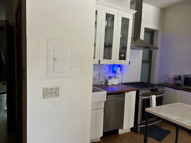 Photo - Awesome 1 bed 1 bath condo!