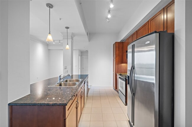 Photo - 3333 Allen Pkwy