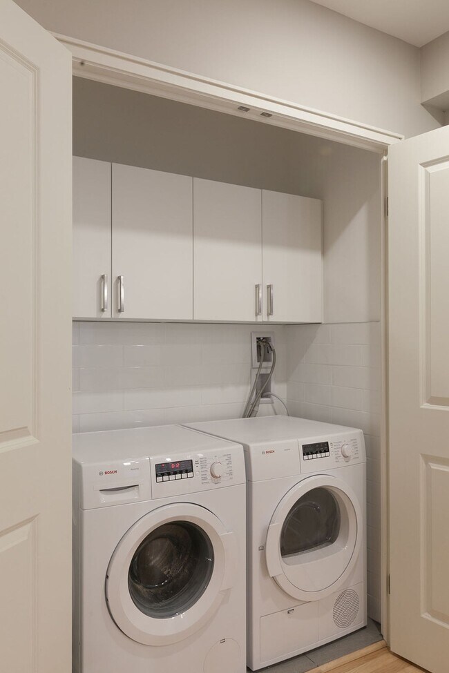 Photo - 3495 Rue de la Montagne Unit 501