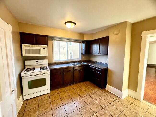 Photo - 1162 Edgerton St Unit 1