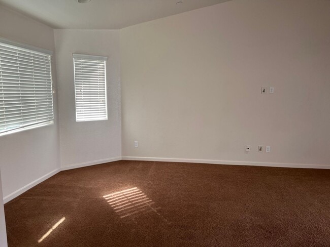 Photo - 2578 Bell Port Ave