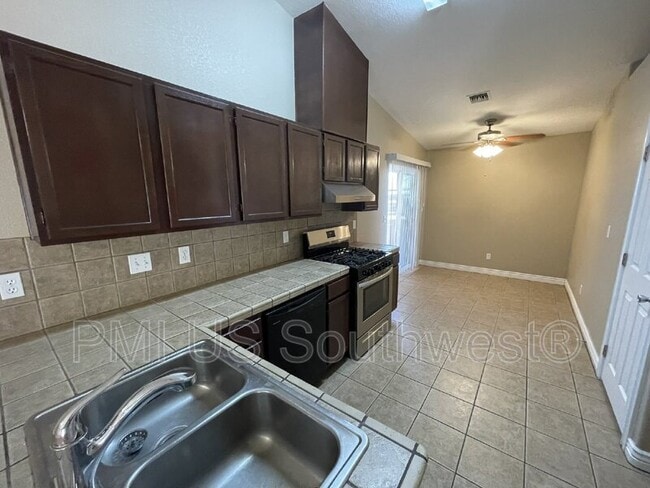 Photo - 2317 Acoma Pl