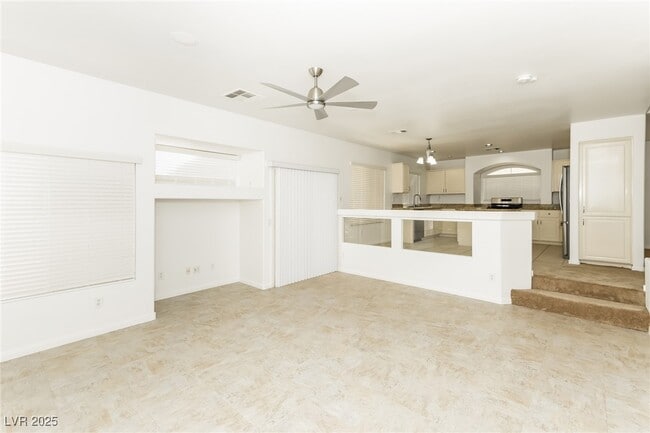 Building Photo - 10996 Calcedonian St