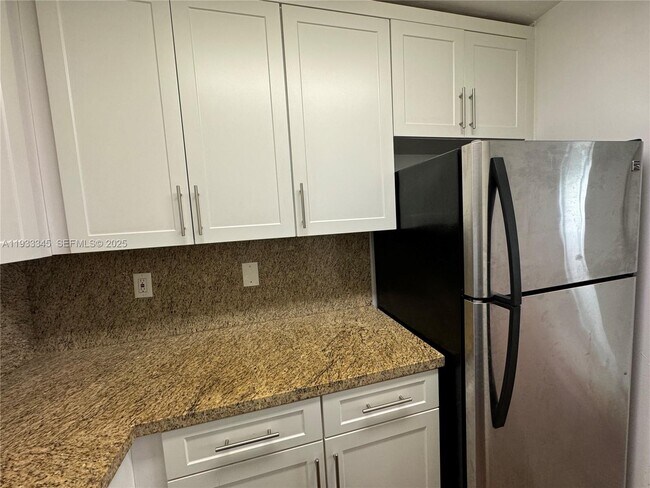 Photo - 2918 Bird Ave Unidad 9