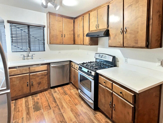 Photo - 944 N Avenue 50 Unit 946