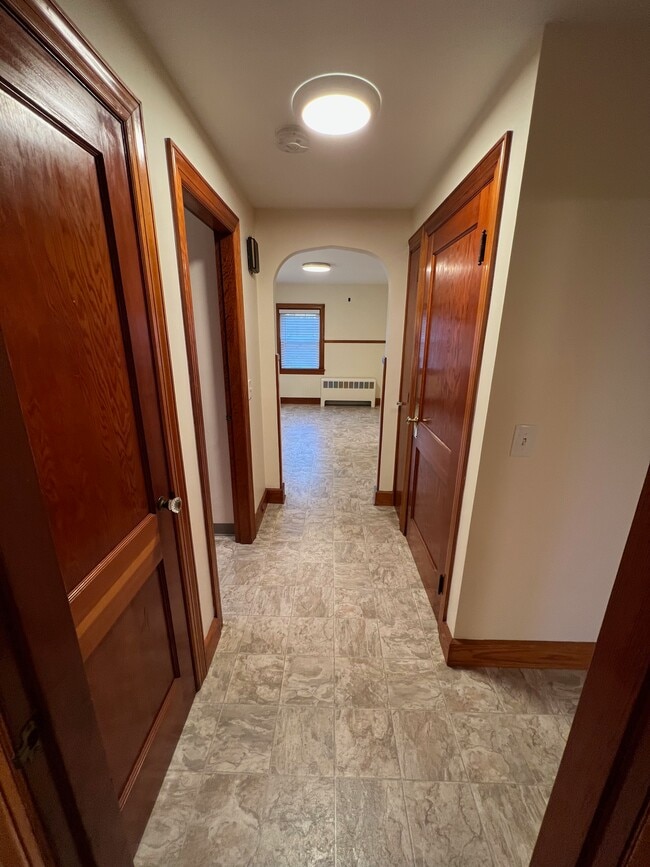 Photo - 964 Wellington Rd