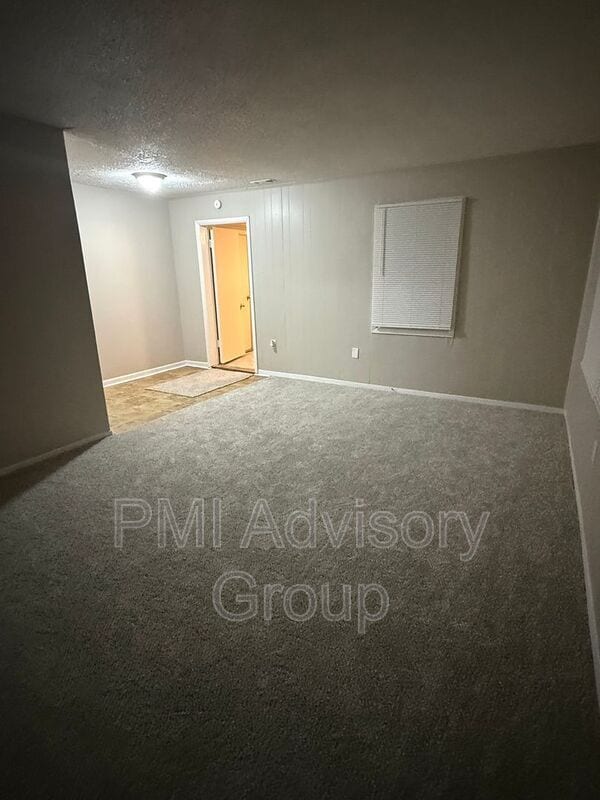 Photo - 3365 SE Girard St