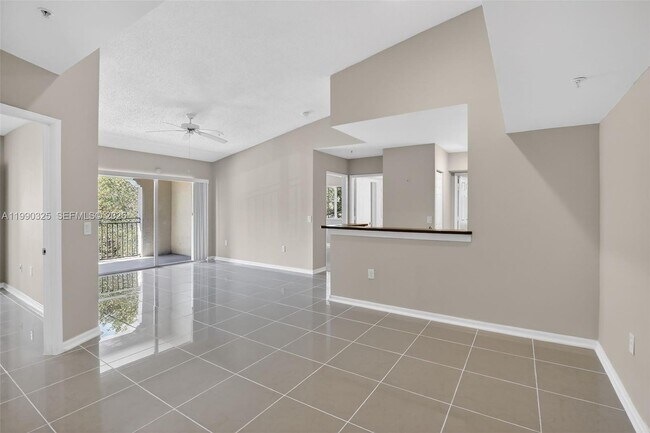 Photo - 2496 Centergate Dr Unit 301