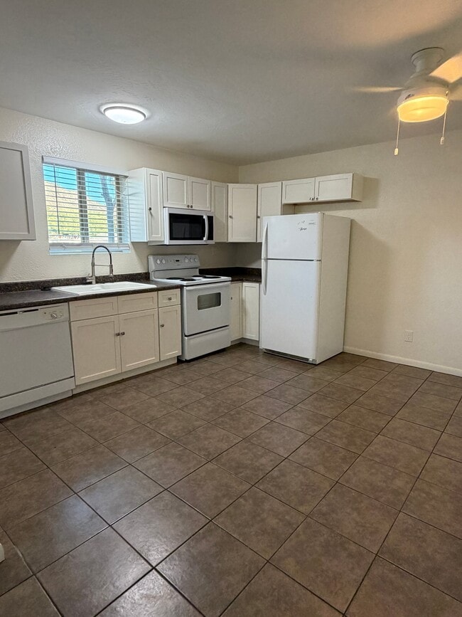 Photo - 1420 E Brown St Unidad B