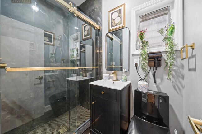 Photo - 84 W 42nd St Unit ID1316296P