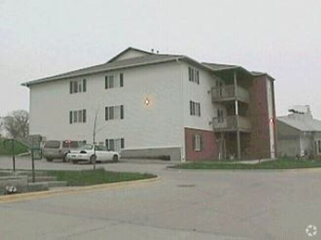 Building Photo - 2 Bedroom 1 Bath Condo on East side of Iow...