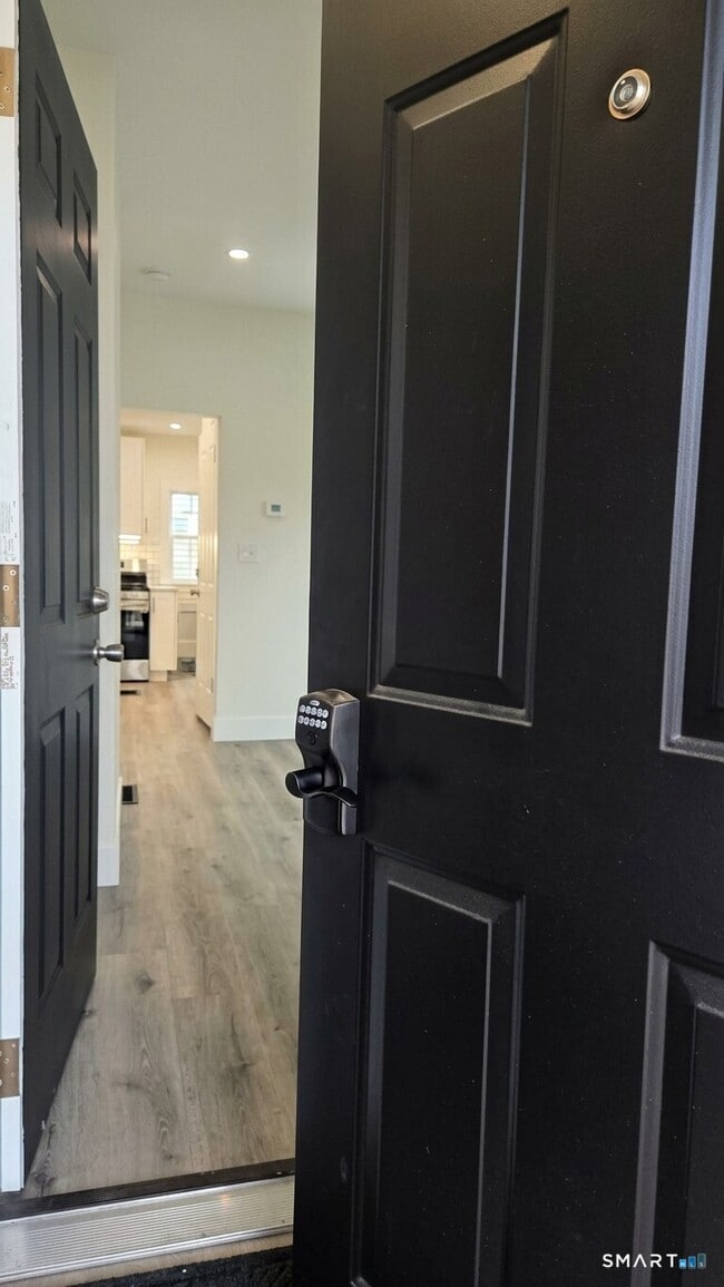 14 Meadow St Unit 2