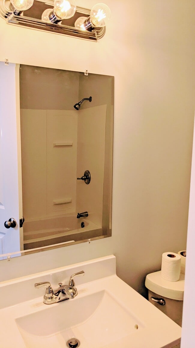 Photo - 322 W Maple St Unit #1