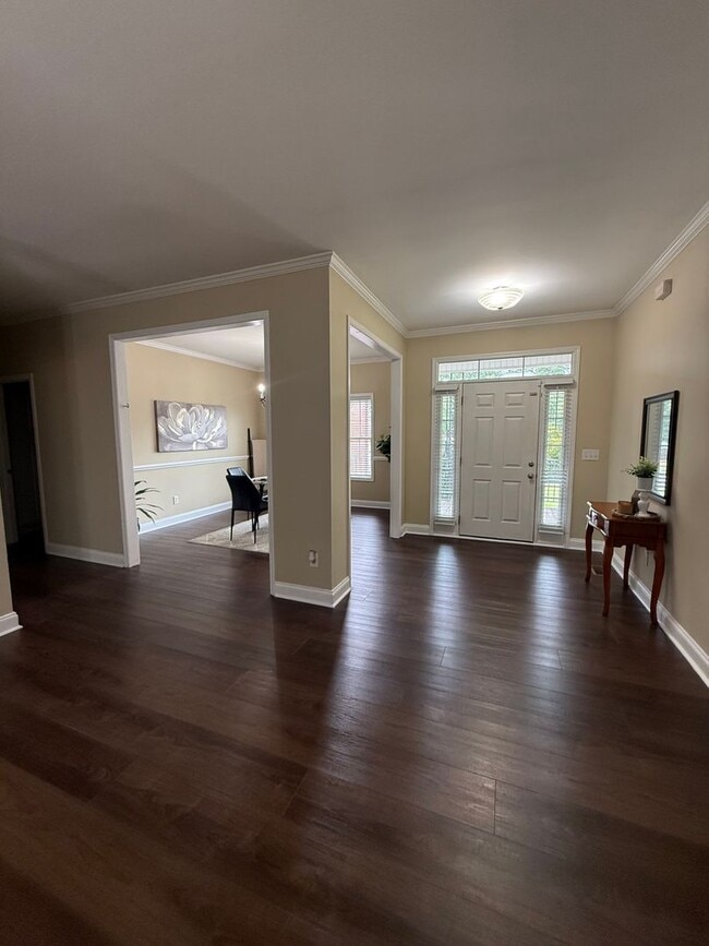 Photo - 450 Sterling Dr