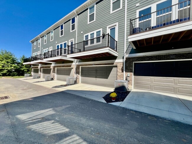 Photo - Central, luxury townhome in the heart of L...