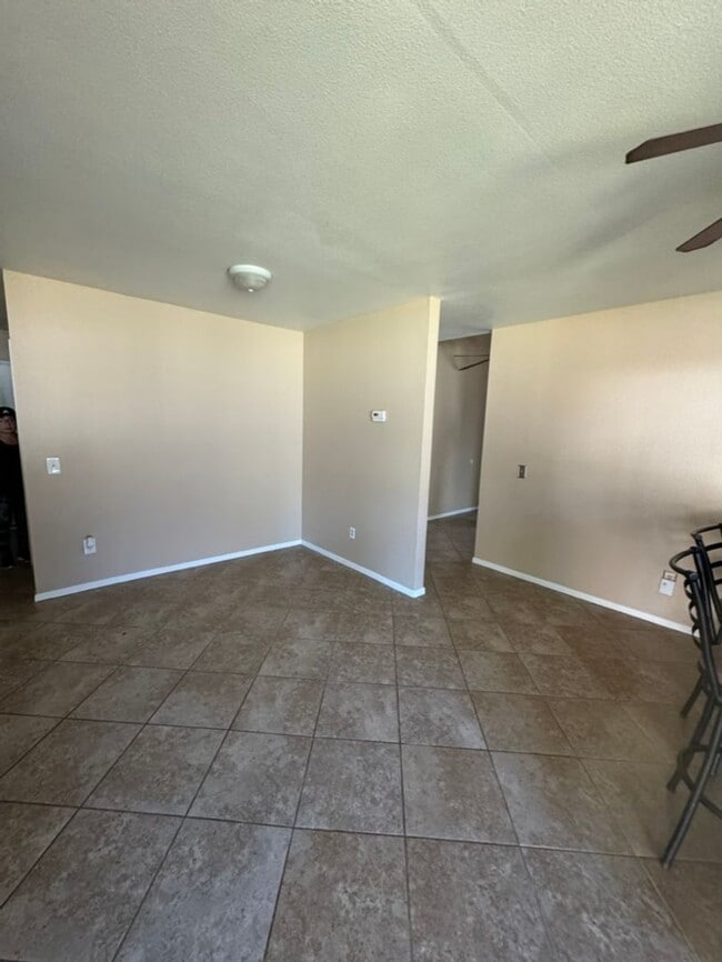 Building Photo - REDLANDS CA Rental