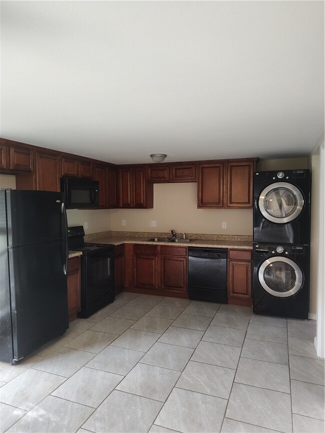 Photo - 1121 S W Ave