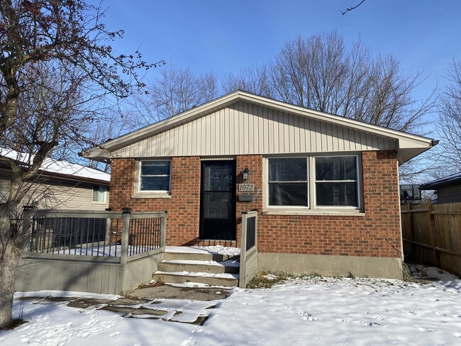 Accueil - 1072 Jalna Blvd