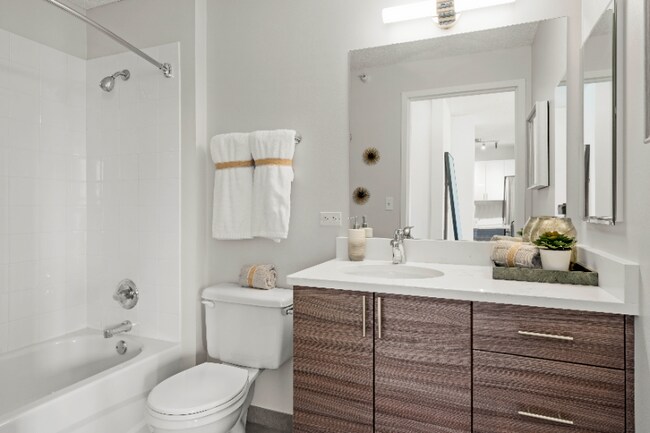 Photo - 17 W Superior St