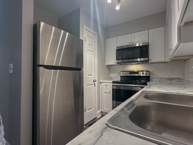 Photo - 5157 Waterman Blvd