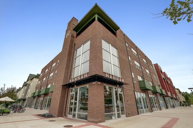 Front-of-the-Community_2929-Hannah-Blvd-East-Lansing-MI_Hannah-Lofts_RPI_PJ-04812_45