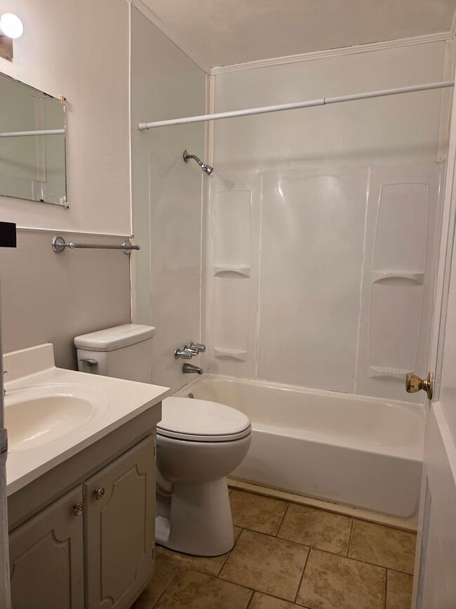 Photo - 1027 Holland Ave