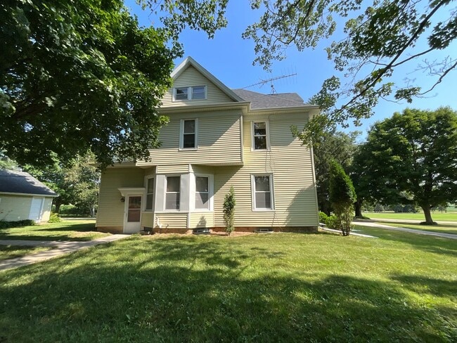 Building Photo - 23216 Bergen Rd