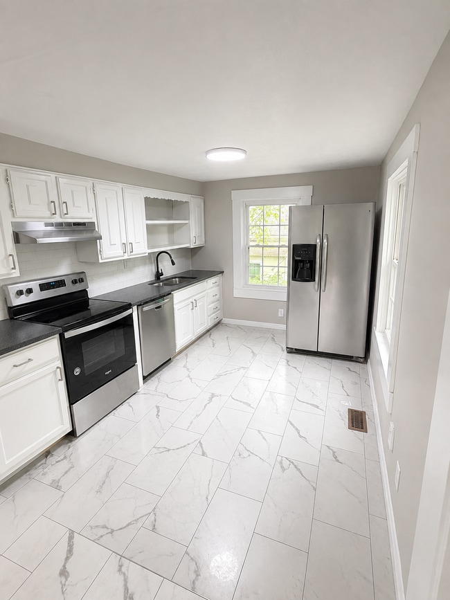 Photo - 707 Woodland Ave