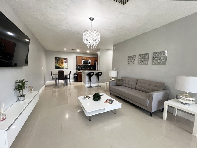 Photo - 4324 S Kirkman Rd