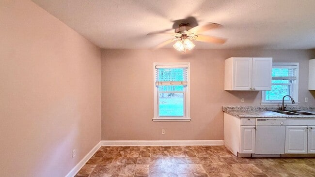 Photo - Lithia Springs 3 Bed-1 Bath Stepless Ranch, Private Lot, Carport