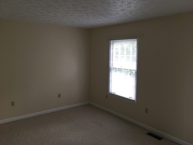 Photo - 200 Tudor Dr