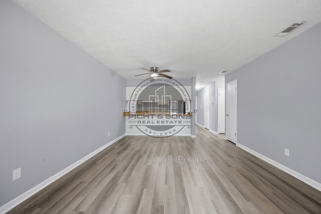 Photo - 1824 Seay Ct