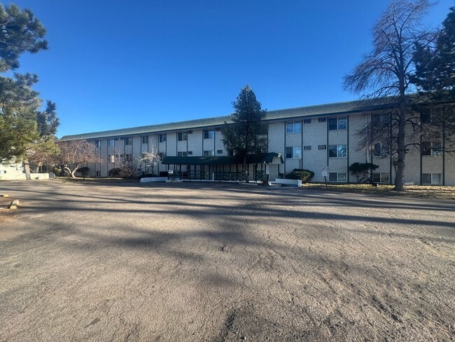 Building Photo - 2 Bedroom Condo in Southeast Denver Unit 214