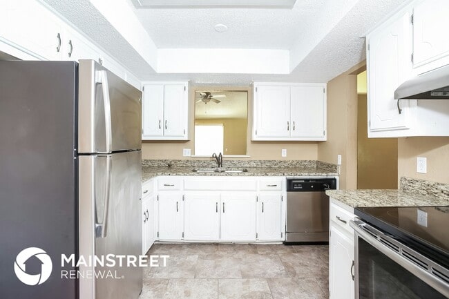 Photo - 1001 Walsh Ln